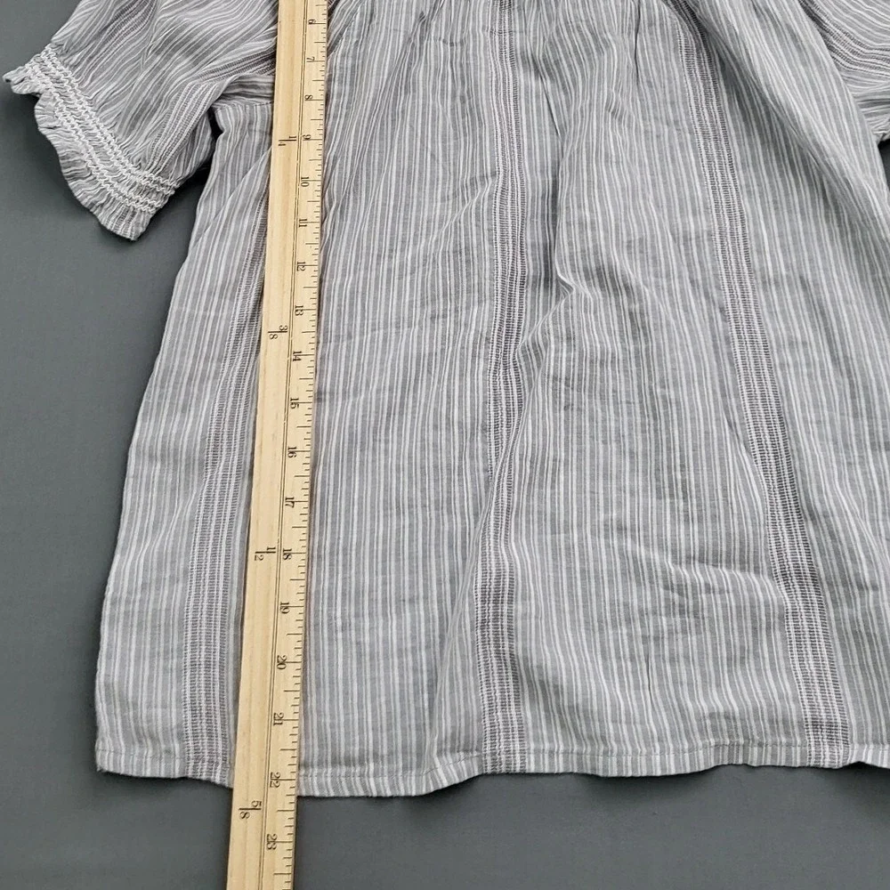 Old Navy Womens XS Gray White Striped Smocked Puff Sleeve‎ Peasant Top